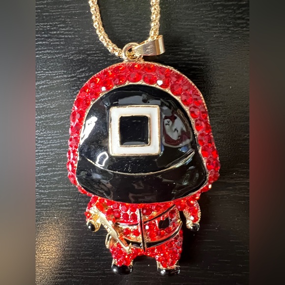 🎬 NWT! Squid Game Movie Crystal Necklace - Picture 7 of 8